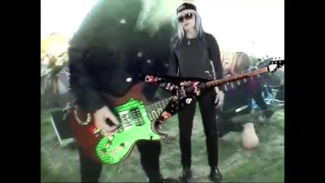 L7 - I Came Back to Bitch