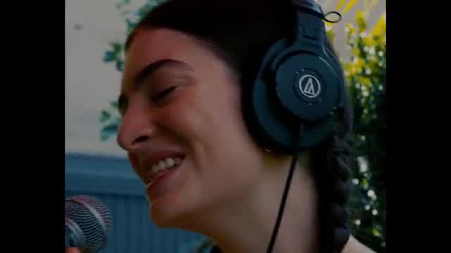 Lorde - Stoned at the Nail Salon