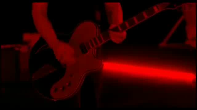 Queens of the Stone Age - Little Sister