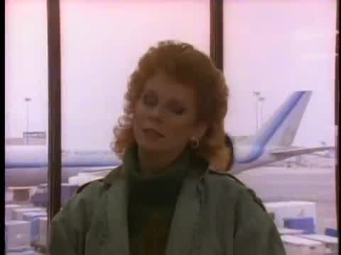 Reba McEntire - Whoever's in New England