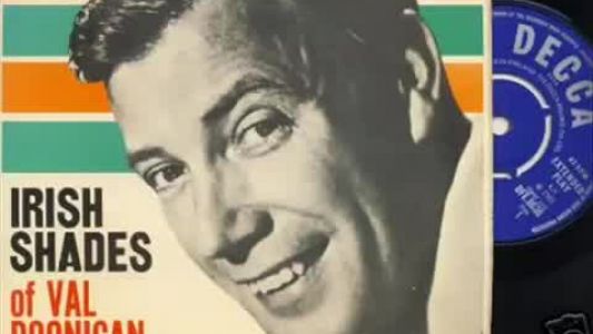 Val Doonican - If the Whole World Stopped Lovin’